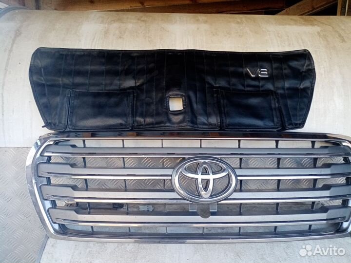 Решетка радиатора toyota land cruiser 200