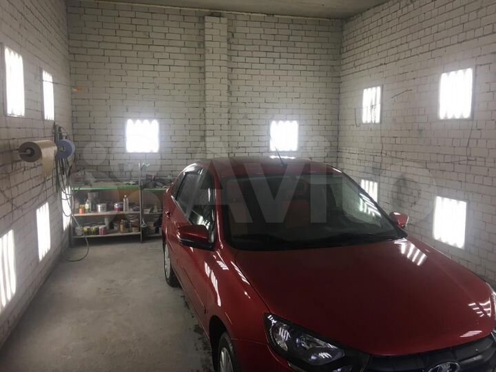Гараж, > 30 м²
