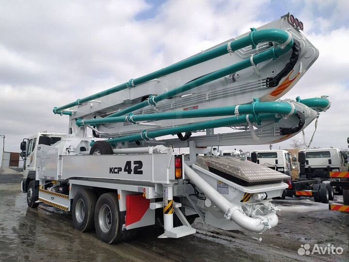 Автобетононасос Daewoo Novus, 2023