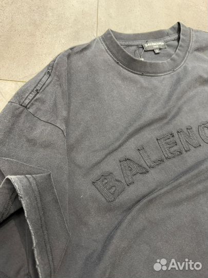 Футболка Balenciaga
