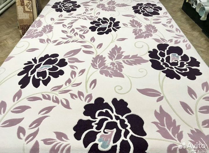 Ковер шерстяной новый