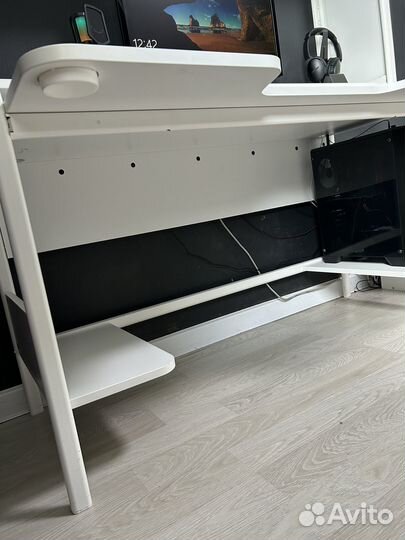 Компьютерный стол белый IKEA Fredde