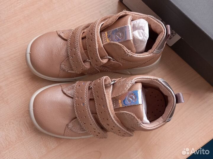 26р новые ботинки ecco first