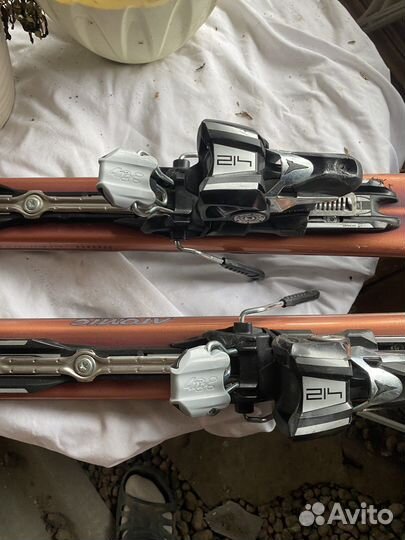 Горные лыжи атомик