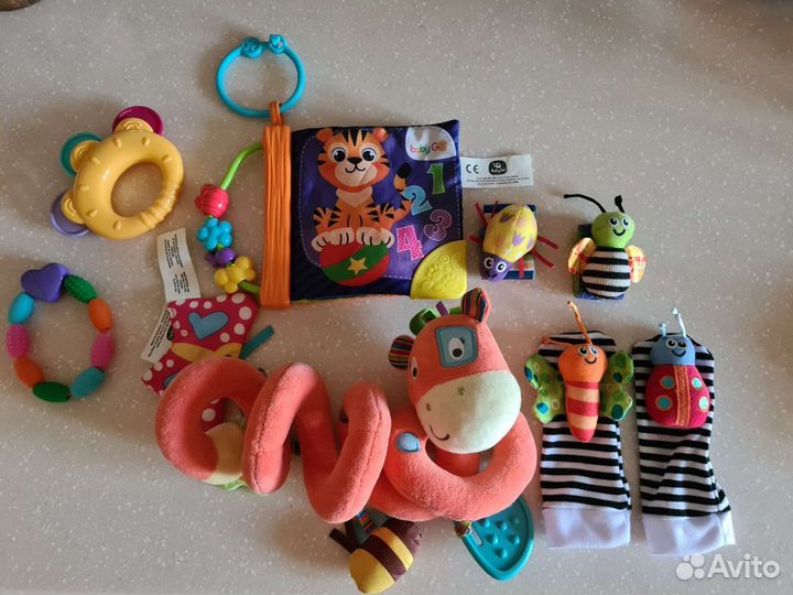 Игрушки развивающие/погремушки 0 до 1 пакетом