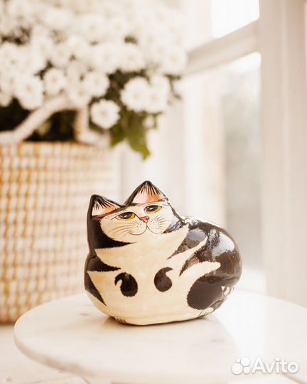 Статуэтка-кот производства Индии