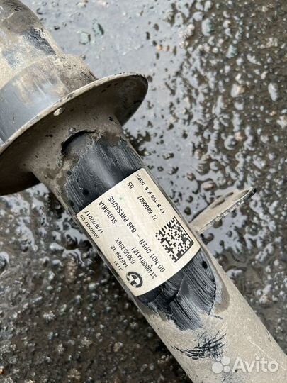 Амортизатор передний левый на bmw g30 4wd