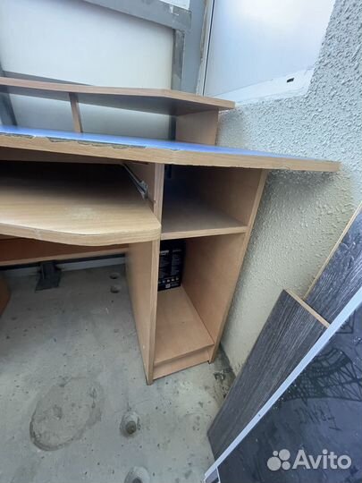 Компьютерный стол