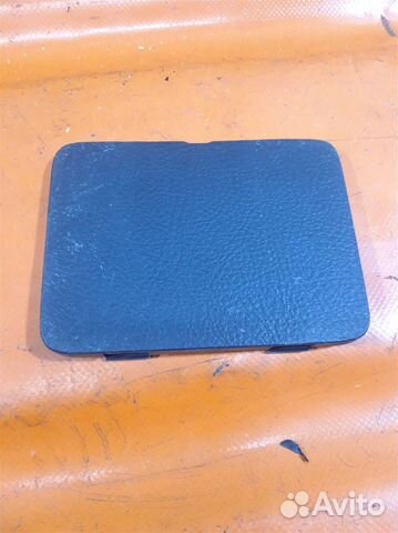 Заглушка обшивки двери багажника Toyota Corolla E