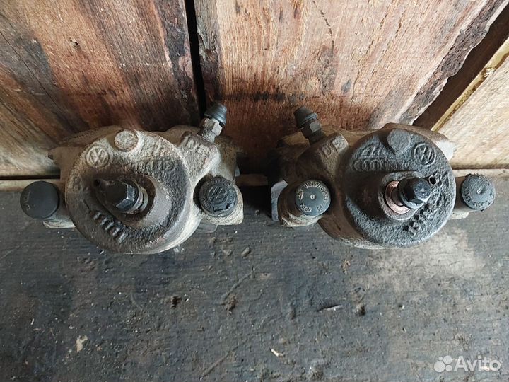 Передние суппорта октавия тур