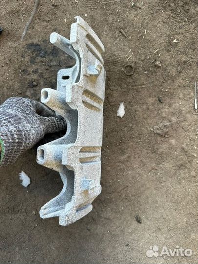 Кронштейн Renault Sandero 2