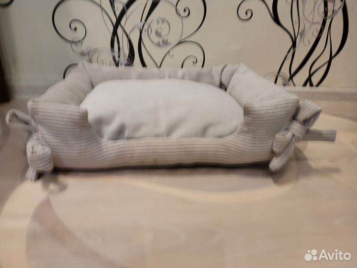 Лежанка для собак и кошек