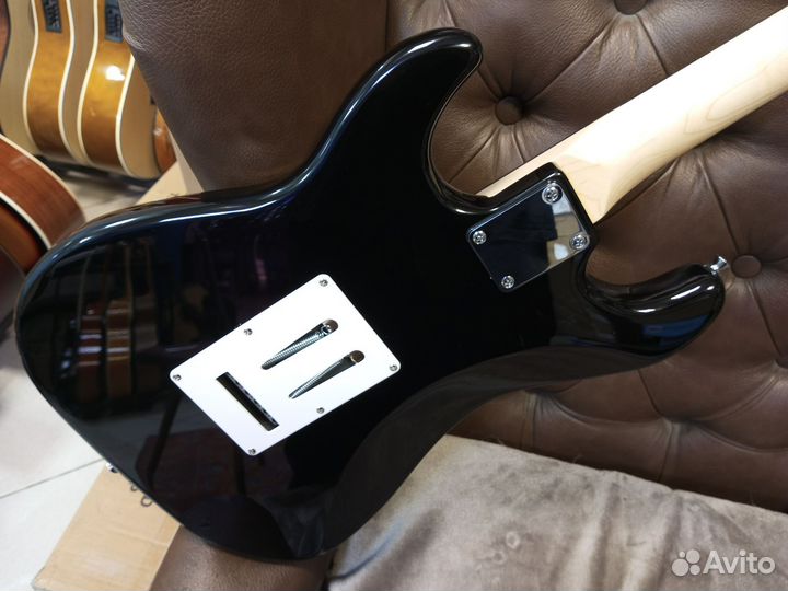 Электрогитара Veston HSS