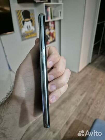 Samsung Galaxy S10, 8/128 ГБ