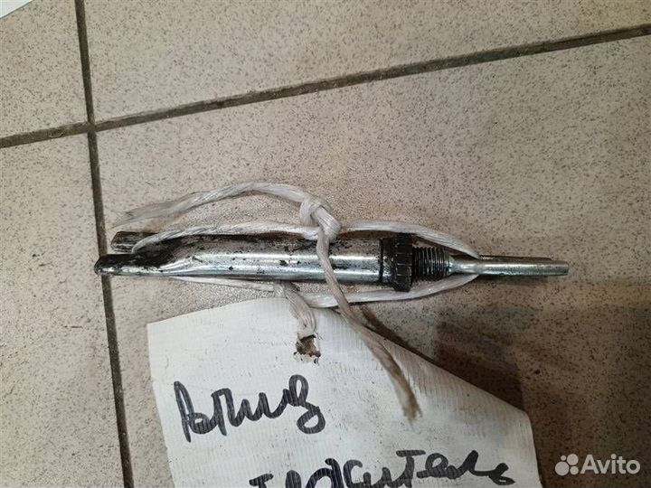 Планка распорная тормозного механизма левая Skoda