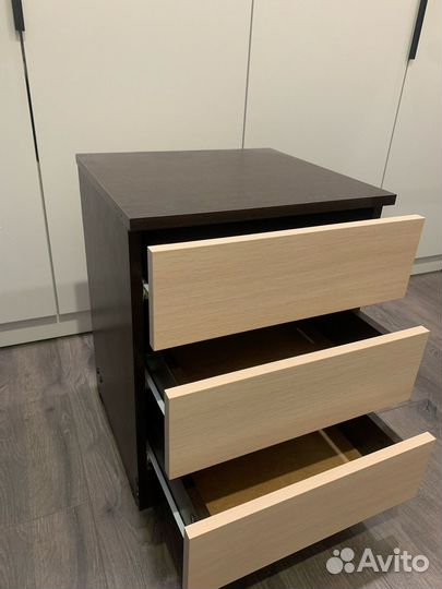 Тумба прикроватная