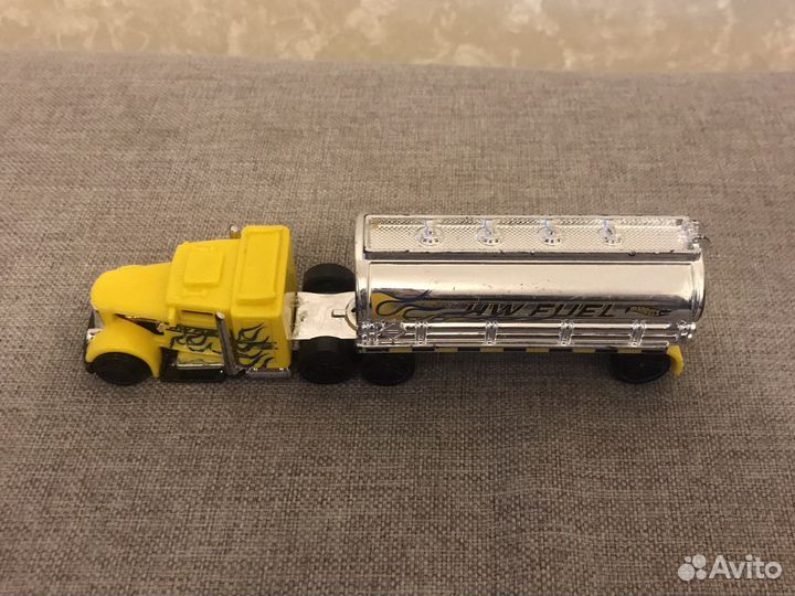 Hot Wheels Fuel and Fire