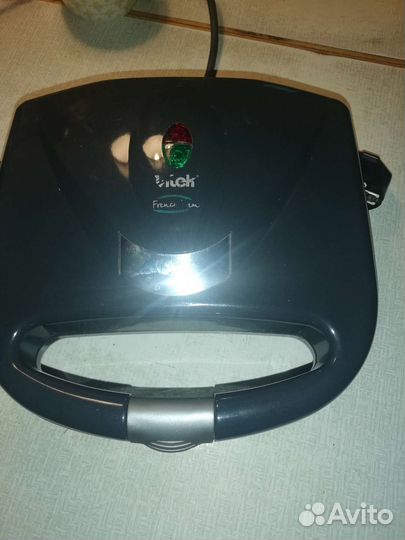 Сэндвичница vitek 1591