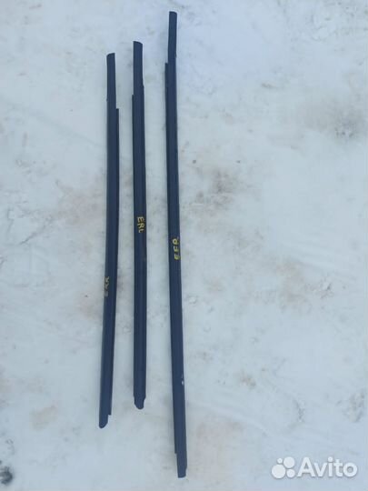 Молдинг стекла двери Nissan Note