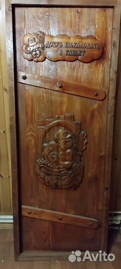 Дверь из массива дерева