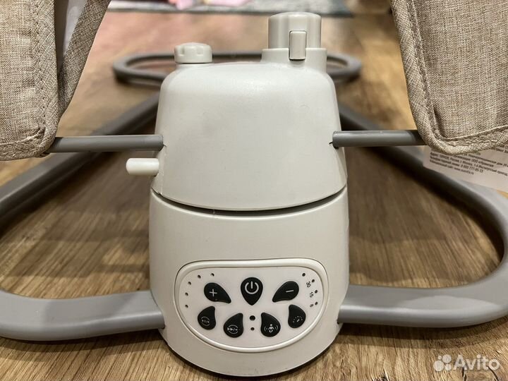 Шезлонг nuovita pulito с электронным качением