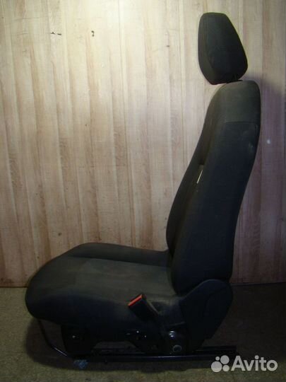 Сиденье переднее правое Citroen C-Elysee