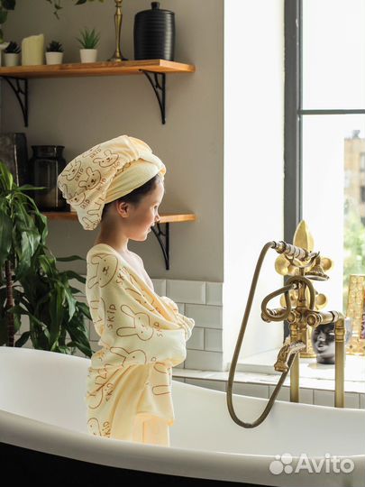 Полотенца детские новые с браком банные