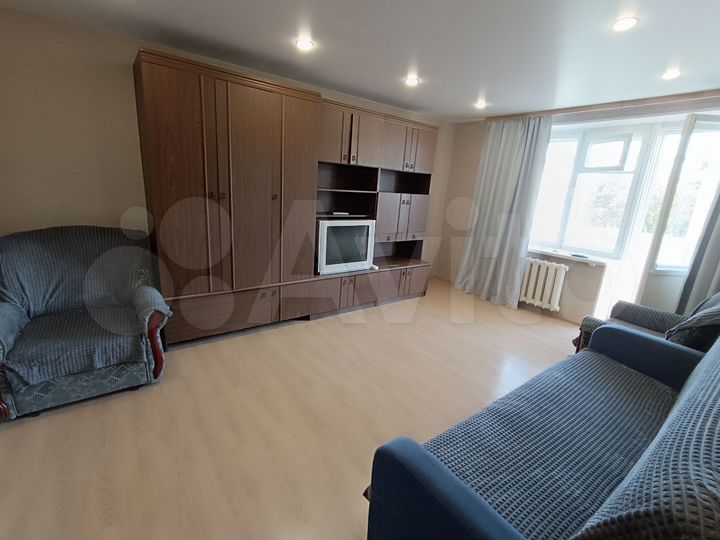 2-к. квартира, 55 м², 4/9 эт.