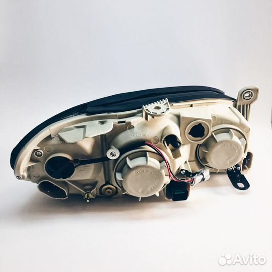 Фара передняя левая Kia Spectra 2000-2011