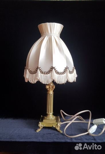 Антикварная настольная лампа