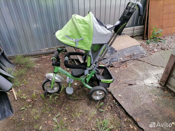 Детский велосипед с ручкой