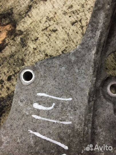 Кронштейн генератора Ssangyong Rexton 2 D27DT 2009