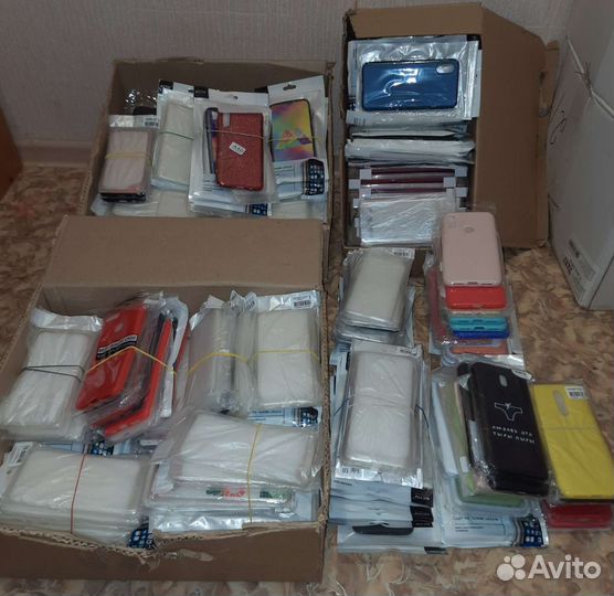 Чехлы на телефон