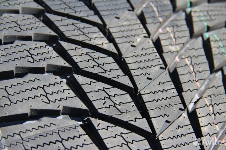 Triangle PL01 225/60 R18