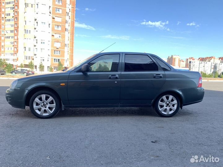 LADA Priora 1.6 МТ, 2011, 200 000 км