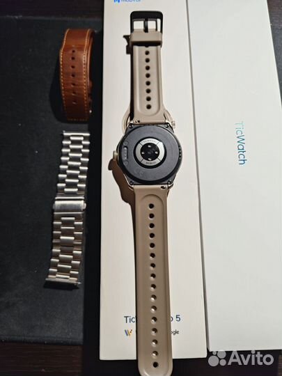 Смарт-часы Mobvoi TicWatch Pro 5