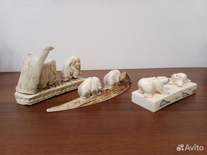 Статуэтка из кости