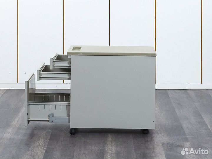 Металлическая выкатная тумба