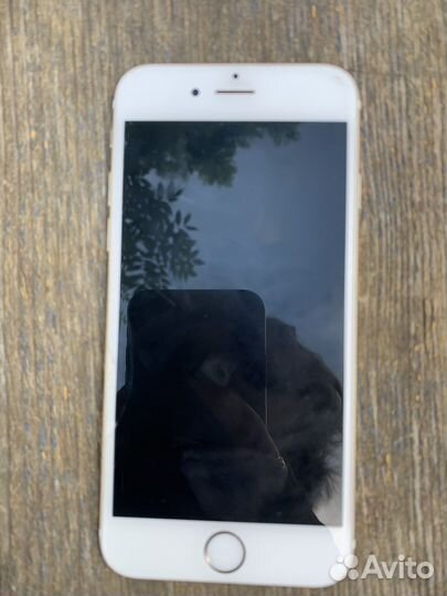 Телефон iPhone 6 и iPhone 8 plus