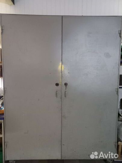 Шкаф металлический для инструментов бу