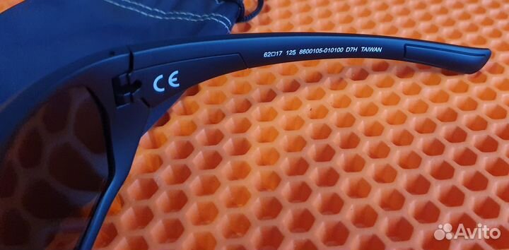 Солнцезащитные очки Under Armour