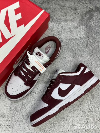 Кроссовки Nike SB Dunk Low Dark Beetroot