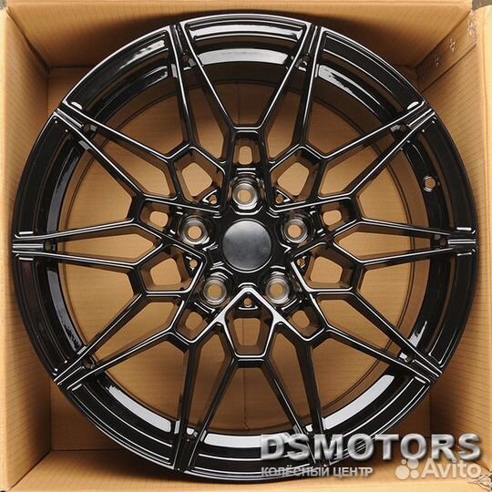 Диски Y1027 8/18 5x112 ET30 d66.6 black