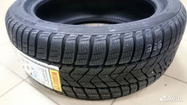 Pirelli Winter Sottozero 3 255/35 R19 96H