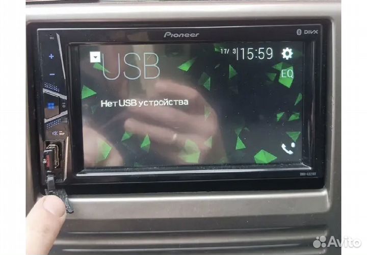 Автопроигрыватель Pioneer DMH-G221BT