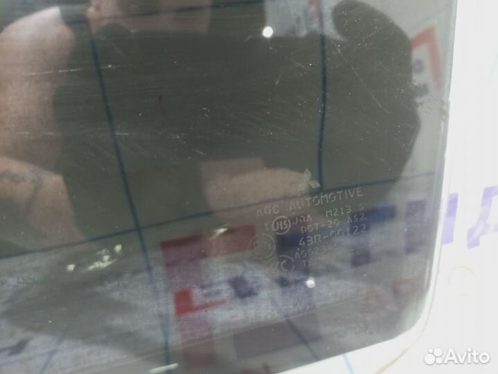 Стекло двери задней левой Mitsubishi Lancer X (CY)