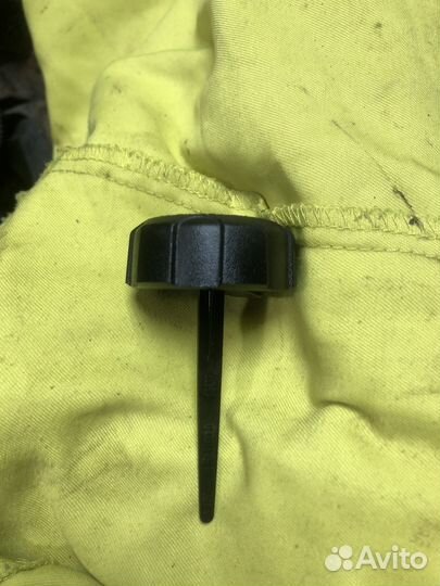 Крышка бачка гур volvo