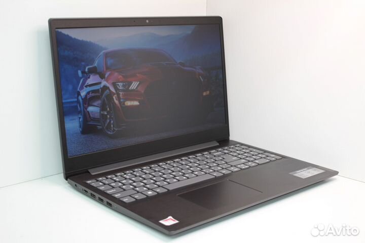 Современный ноутбук Lenovo для работы или учёбы