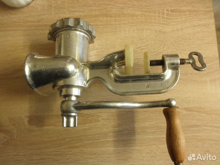 Мясорубка ручная СССР. Забронировано