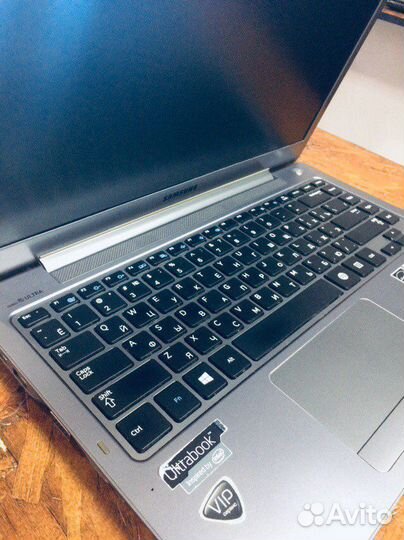 Ультрабук Samsung / Core i5